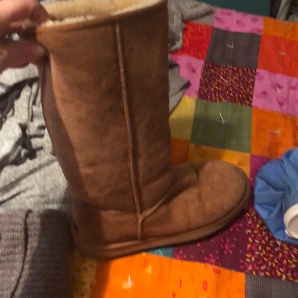 2 pairs of ugg boots - Picture 7 of 8